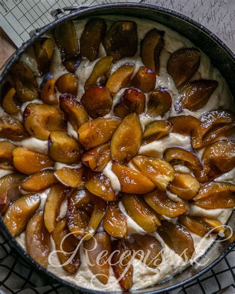 Ilustrácia piškótového cesta na tortu