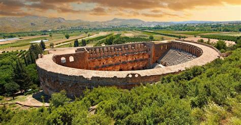 Ilustrácia starovekých gréckych alebo rímskych koláčov