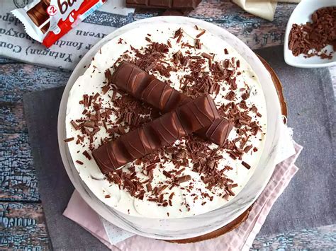 Nepečený Kinder Bueno koláč s tvarohom