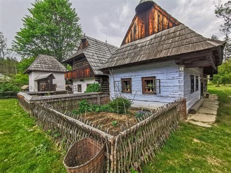 Historický obrázok pastierov a salašov na Slovensku