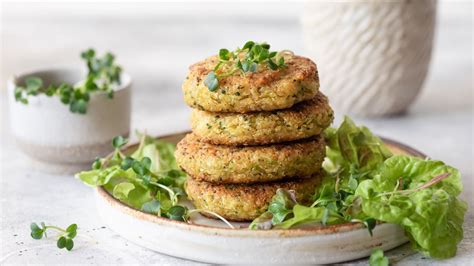 Rôzne typy kelových fašírok: vegetariánska, mäsová, ryžová, pečená