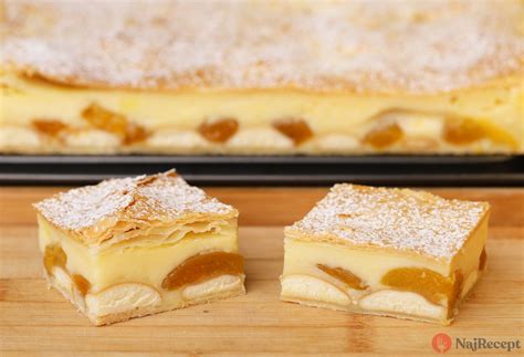 pudingový koláč s marhuľami