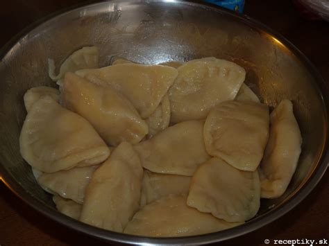 Ingrediencie na cesto na bryndzové pirohy