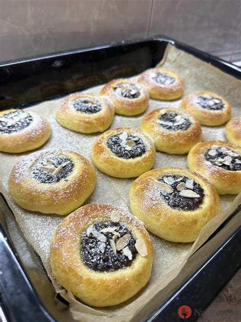 Kysnuté koláče s makovou a tvarohovou plnkou