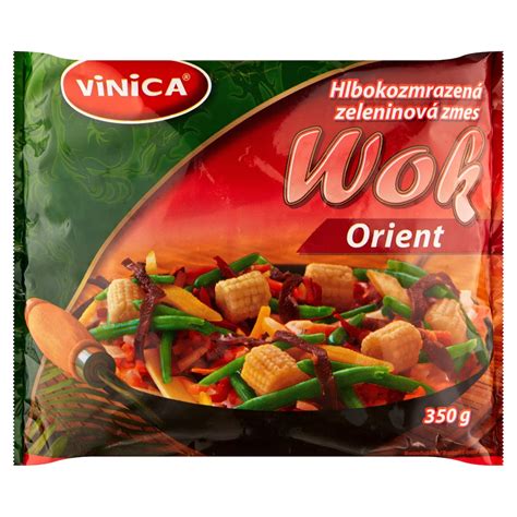 Zmes čerstvej zeleniny vhodnej na čínsku kuchyňu