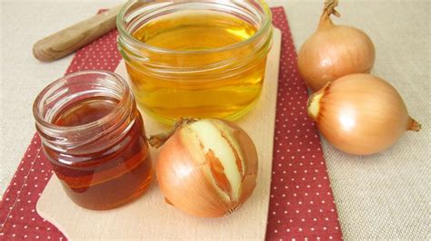 Deti pijúce cibuľový sirup