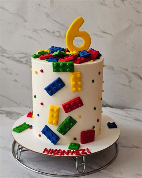 Torta s LEGO tematikou