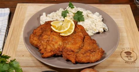 hotový bravčový rezeň s prílohou