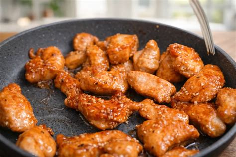 Ingrediencie na kuracie mäso v medovo-sójovej omáčke