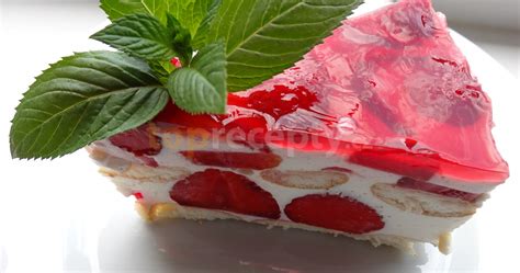 Detail ovocnej torty s jahodami a želé