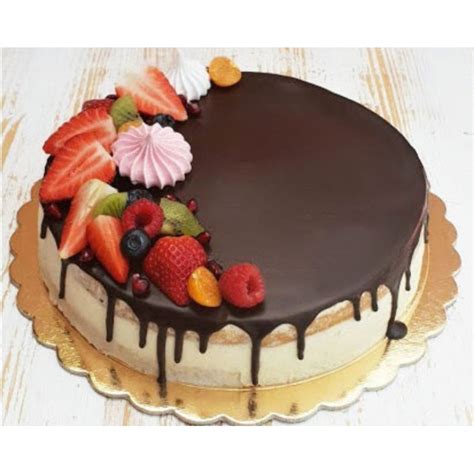 Bohato plnená torta