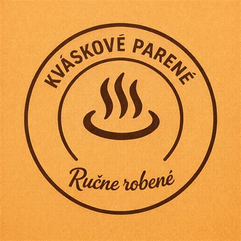 Ilustrácia: Ručne ceďenie tvarohu cez gázu