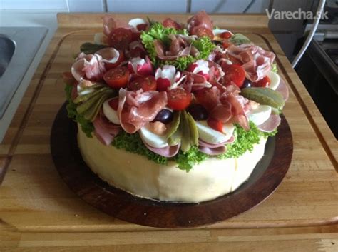 Obložená misa torta