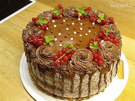 Torta plnená krémom z mascarpone a Salka