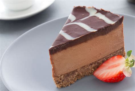 Nepečená čokoládovo-tvarohová torta na tanieri