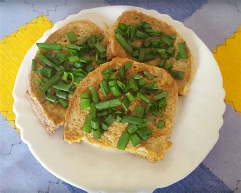 Bylinkový chlieb vo vajci s parmezánom