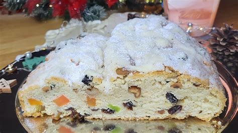 Vianočná štóla s cukrovou polevou