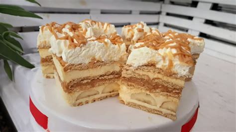 Nepečená torta s banánmi a vrstvami sušienok