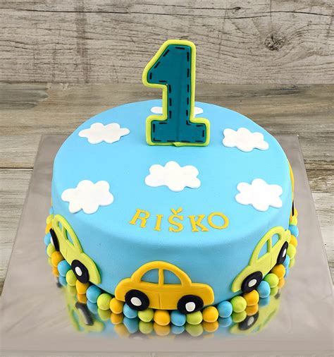 Modrá torta pre chlapca s motívom
