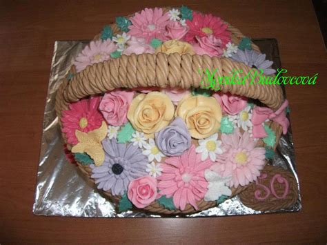 Torta košík s kvetmi