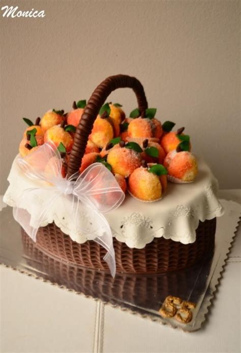 Torta košík s broskyňami