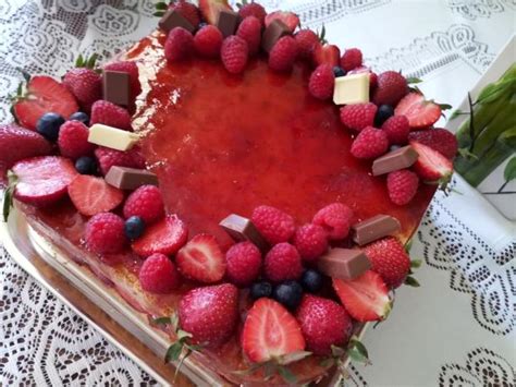 Ovocná špaldová torta s jahodami