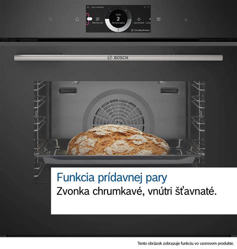 Rúra s pečeným chlebom a parou