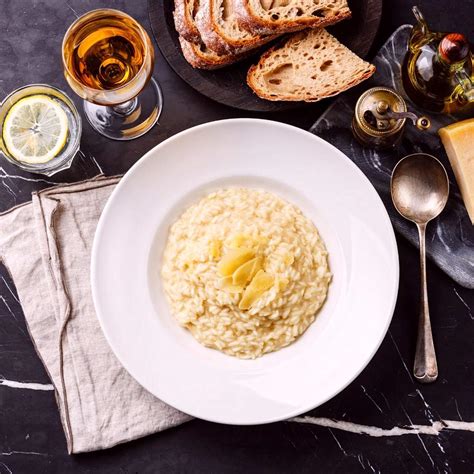 servírované rizoto s parmezánom