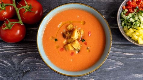 Paradajkovo-uhorkové gazpacho