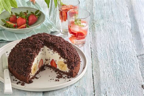 Tvarohovo-šľahačková torta s jahodami