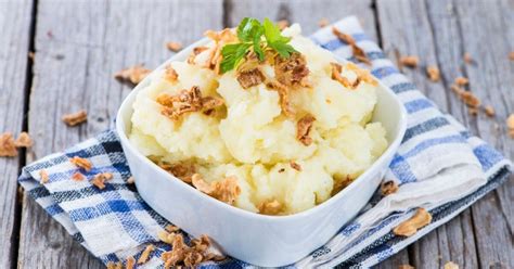 Zemiaková kaša s cibuľkou a cesnakom