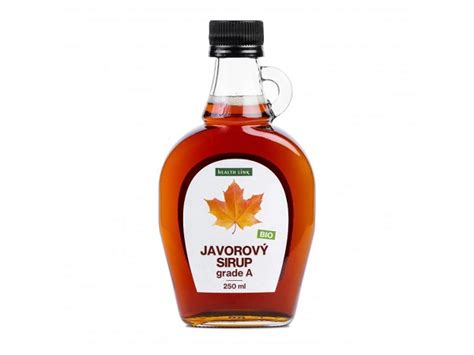 Javorový sirup vo fľašiach rôznych tried
