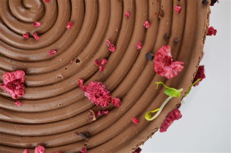 Fotografia hladkej a lesklej čokoládovej ganache