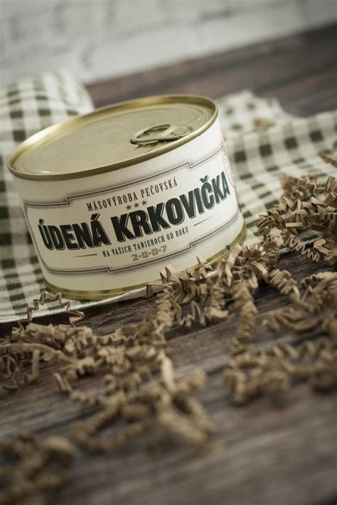 Ilustrácia kvalitného mäsa po otvorení konzervy