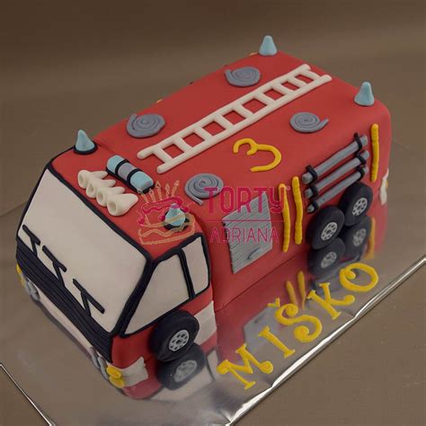 Hasičská torta v tvare hasičského auta