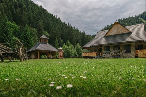 Vonkajší pohľad na Hotel U dobrého pastiera v Čutkovskej doline
