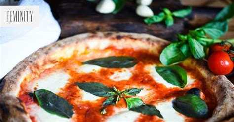 Pohľad na taliansku pizzu a cestoviny