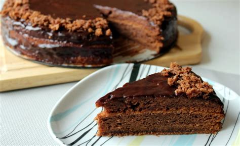 Perníková torta s džemom a čokoládou