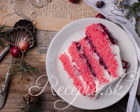 Punčová torta s polevou a ovocím
