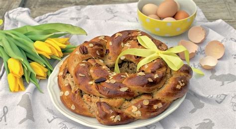 Veľkonočný veniec zo špaldovej a pohánkovej múky