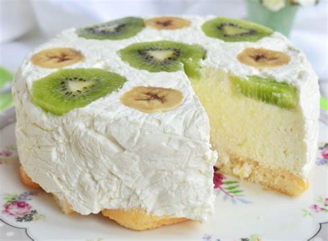 Osviežujúca nepečená torta s jahodami a kivi