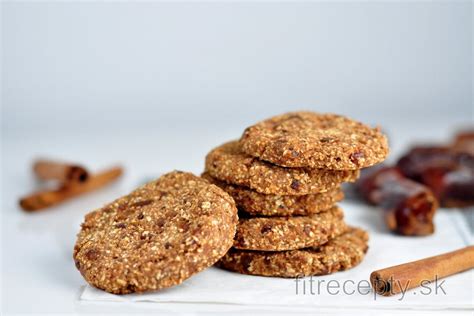 Základné ovsené cookies na plechu pred pečením