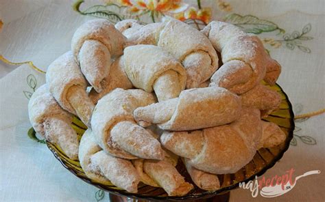 Ingrediencie na rožky z kyslého mlieka