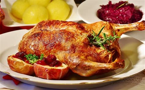 Pečená kačica v rímskom hrnci