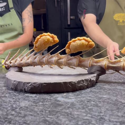 Servírované jedlo na tanieri