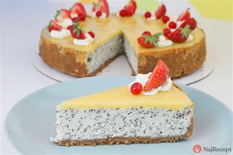 Sviatočný makovo-tvarohový cheesecake s citrónovou polevou