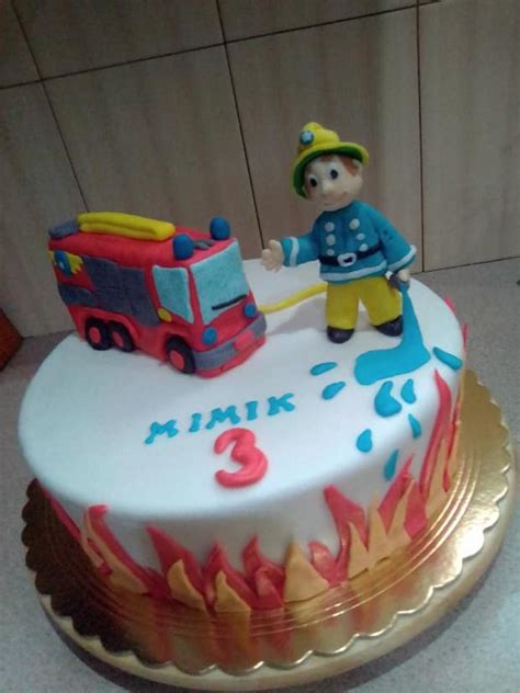 Inšpirácie na torty s motívom Požiarnik Sam