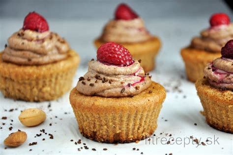 Mrkvovo-mandľové cupcakes s krémom
