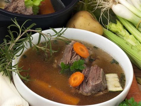 Ilustrácia prípravy hovädzieho vývaru