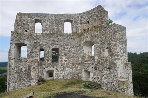 Mapa oblasti Roquefort-sur-Soulzon a Dobrá Niva